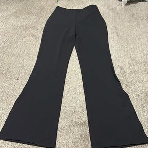 Smooth Fit pull on pant w/ Split hem